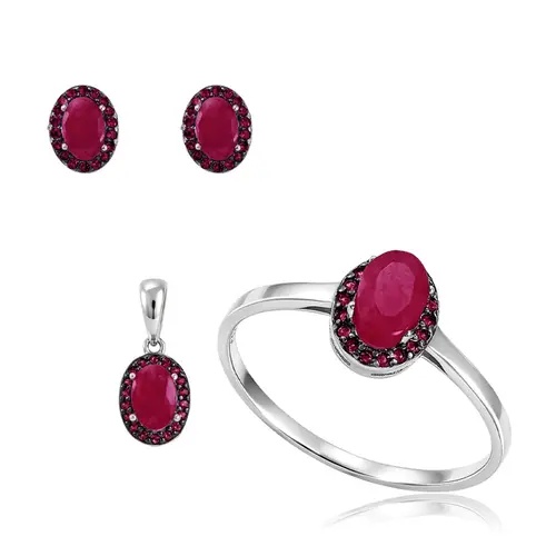 Conjunto de Anel, Par de Brincos e Pingente em Prata com Cristais Vermelhos e Rubis