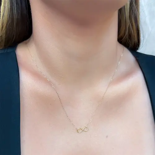 Colar de Ouro Amarelo com pingente Infinito