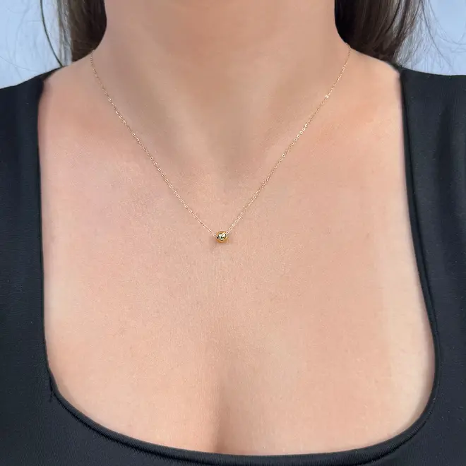 Colar de Ouro Amarelo com Esfera