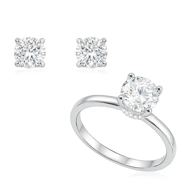 Conjunto Anel e Par de Brincos de Diamantes de Laboratório totalizando 3,0 Cts.