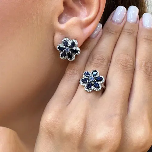 Conjunto Flor Anel e Par de Brincos de Prata com Cristais, Safiras e Tanzanitas