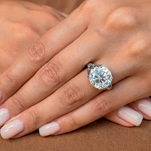 Anel de Prata com Moissanite de 6 Cts.