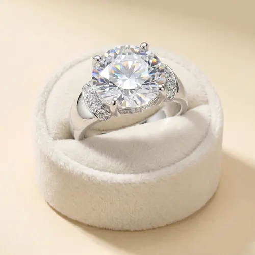 Anel de Prata com Moissanite