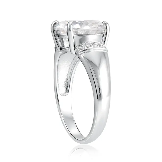 Anel de Prata com Moissanite