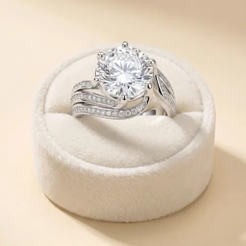 Anel de Prata com  Moissanite de 6 Cts.