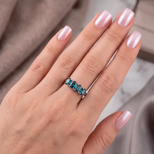 Meia Aliança de Prata com Cristais London Blue.