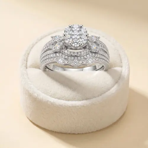 Conjunto Anel e Aparador de Ouro Branco com Diamantes totalizando 65 pts.