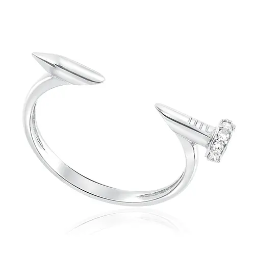 Anel Desing Prego em Ouro Branco com Diamantes.