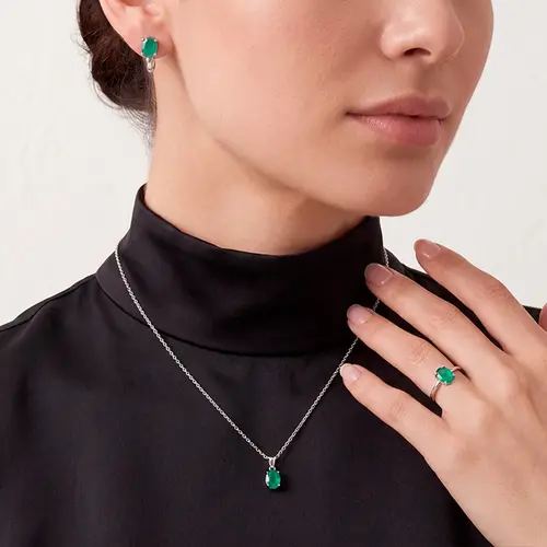 Conjunto Par de Brincos, Pingente e Anel de Prata com Cristais e Esmeraldas