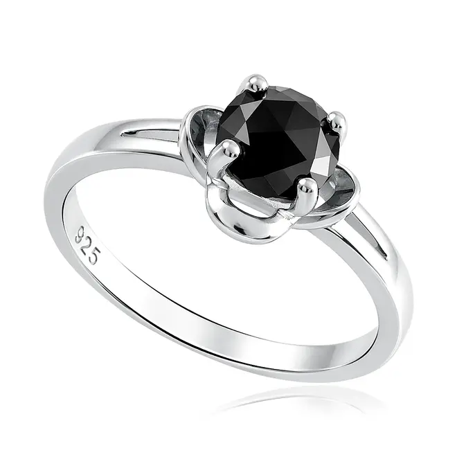 Anel Solitário de Prata com Diamante Negro de 1,5 Cts.