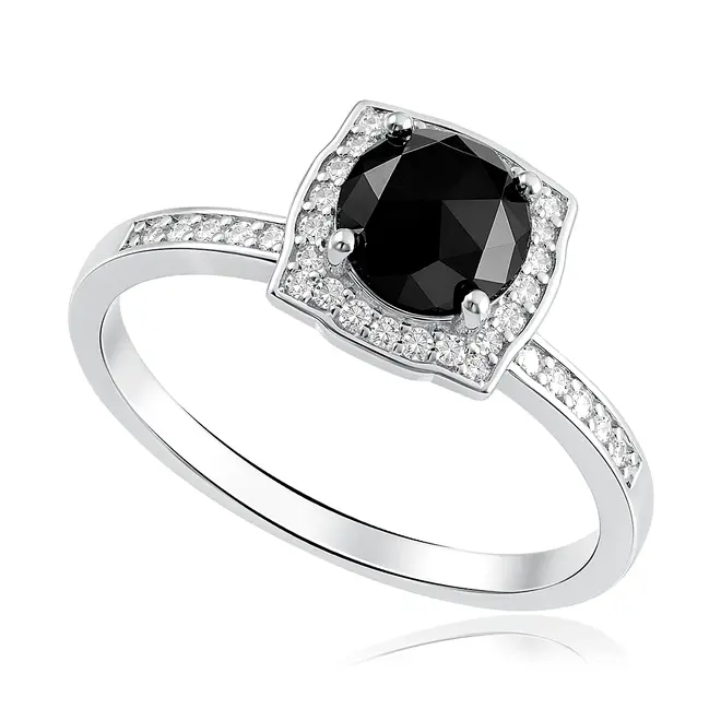 Anel de Prata com Diamante Negro de 1,5 Cts..