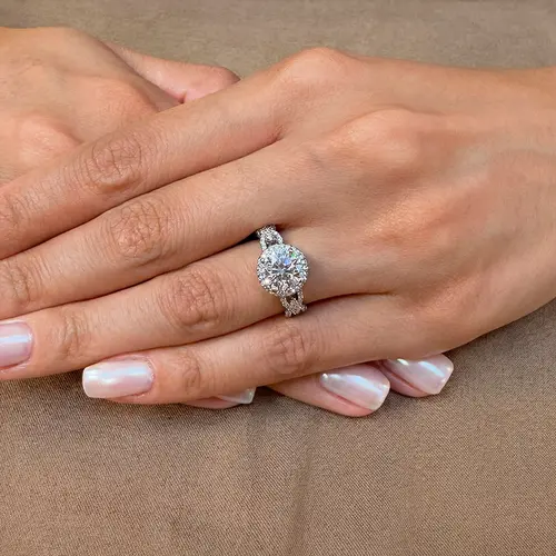 Anel de Prata com Moissanite.
