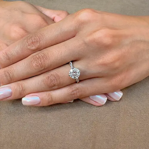 Anel de Prata com Moissanite.