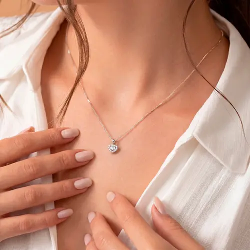 Pingente Coração em Ouro Branco 18k com Diamantes e Corrente