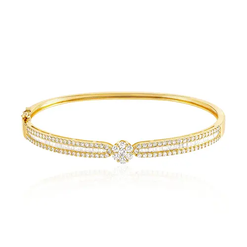 Bracelete de Ouro Amarelo com Diamantes totalizando 2,0 Cts.