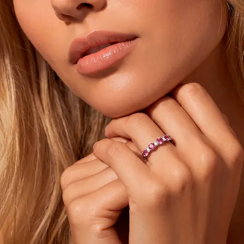 Meia Aliança em Ouro Branco 18K com Diamantes e Turmalinas Rosas