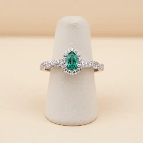 Anel Turmalina Paraíba Gota e Diamantes em Ouro Branco 18k