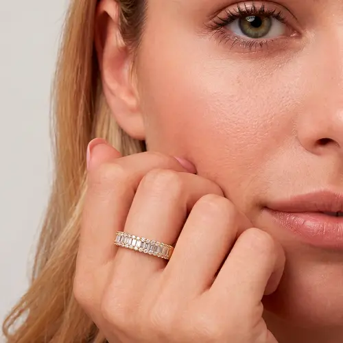 Anel Meia Aliança em Ouro Amarelo 18k com 1.0 Cts de Diamantes Lapidação Mista