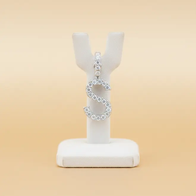 Pingente Ouro Branco 18K Letra S com Diamantes