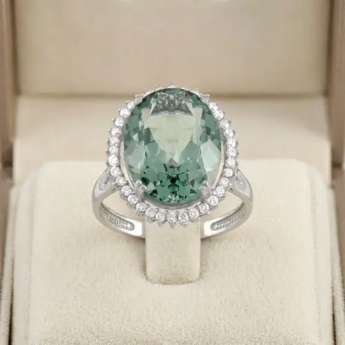 Anel Ouro Branco 18K com 36 Diamantes e Prasiolita