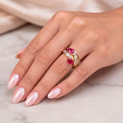 Anel de Ouro Amarelo com Diamantes e Rubis 1,20 Cts
