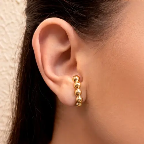 Par de Brincos Ear Hook  Meia Esfera em Ouro Amarelo