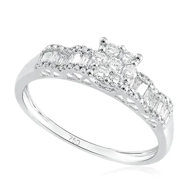 Anel Trabalhado de Ouro Branco com Diamantes totalizando 35 Pts.