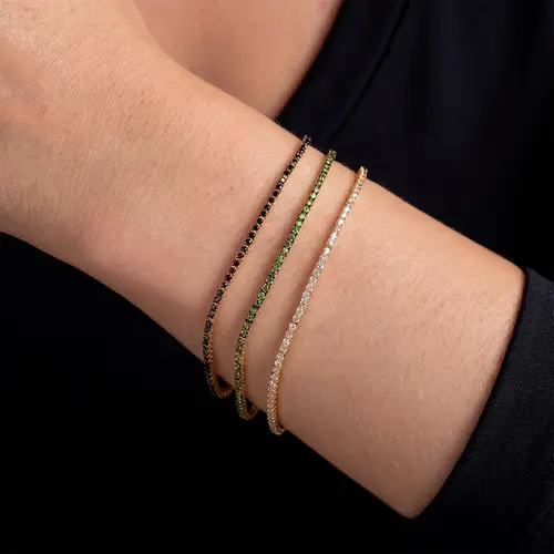 Pulseira Riviera em Ouro Amarelo com Diamantes Negros Totalizando 1,50 Cts.