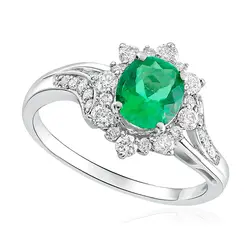 Anel, Esmeralda Colombiana 6x8 mm 1,50 Cts, 26 Diamantes 30 Pts.