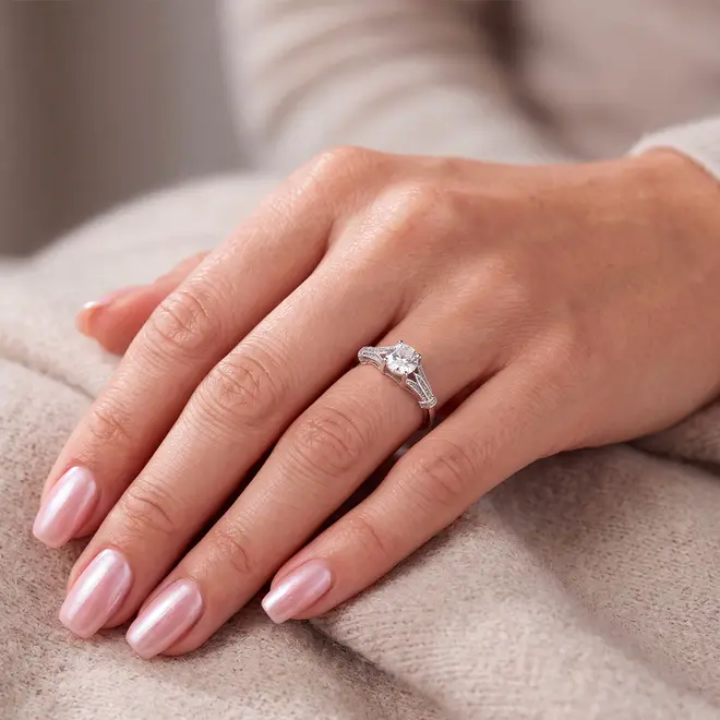 Anel de Prata com Cristais e Moissanite . 124259