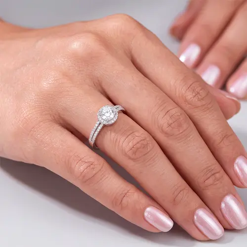 Anel de Prata com Cristais e Moissanite . 124262