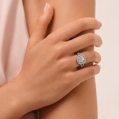 Anel de Prata com Cristais e Moissanite . 124265