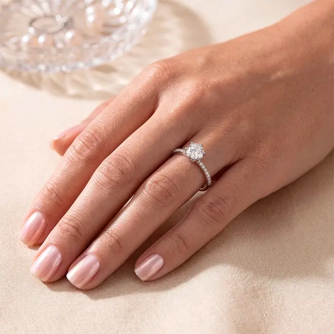 Anel de Prata com Cristais e Moissanite . 124269
