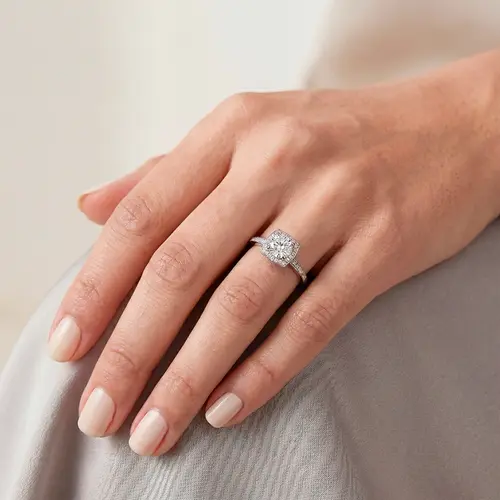 Anel de Prata com Cristais e Moissanite . 124271