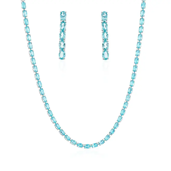 Conjunto Gargantilha e Par de Brincos de Prata com 80 Águas Marinhas Totalizando 70 Cts.