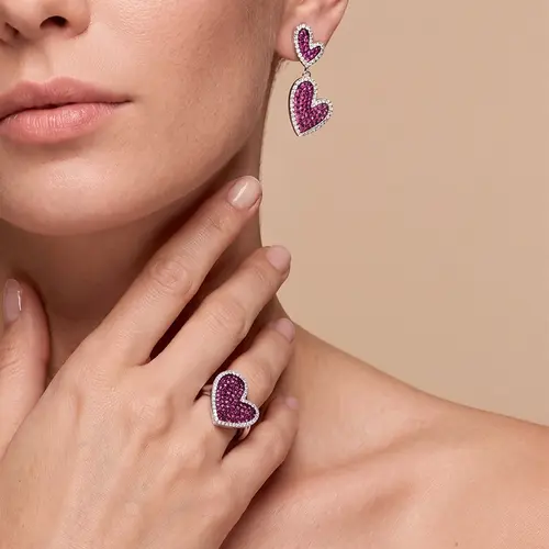 Conjunto Par de Brincos e Anel Coração de Prata com Diamantes de Laboratório e Rubis