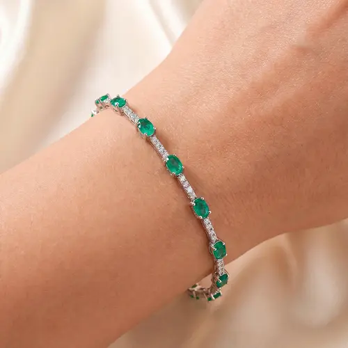 Pulseira de Prata com Cristais e 15 Esmeraldas.