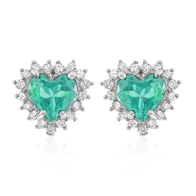Par de Brincos Coração de Ouro Branco com Diamantes e Esmeraldas totalizando 1,0 Cts.