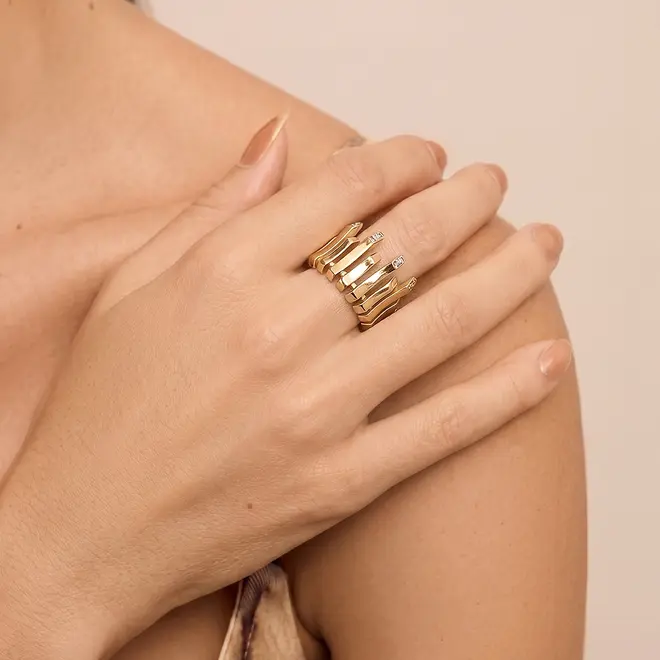 Anel Geometric de Ouro Amarelo com Diamantes - ARO 17 (Não Altera)