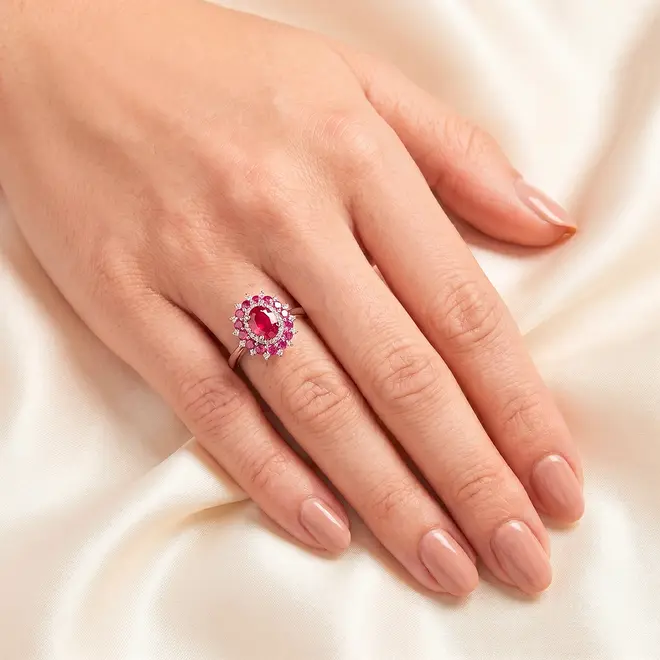 Anel de Prata com Safiras Rosa, Diamantes e Rubi.