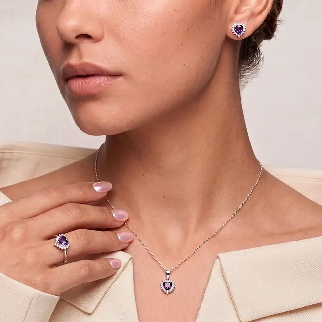 Conjunto Coração, Par de Brincos, Pingente e Anel de Prata com Ametista. 124809