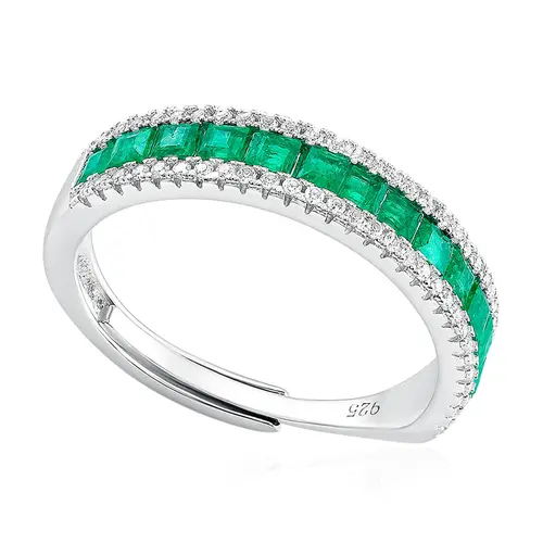 Conjunto Par de Brincos, Pingente e Anel de Prata com Diamantes e Esmeraldas.