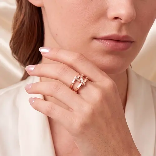 Anel de Ouro Rosé 18K com Diamantes