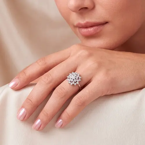 Anel Flor Ouro Branco 18K com Diamantes