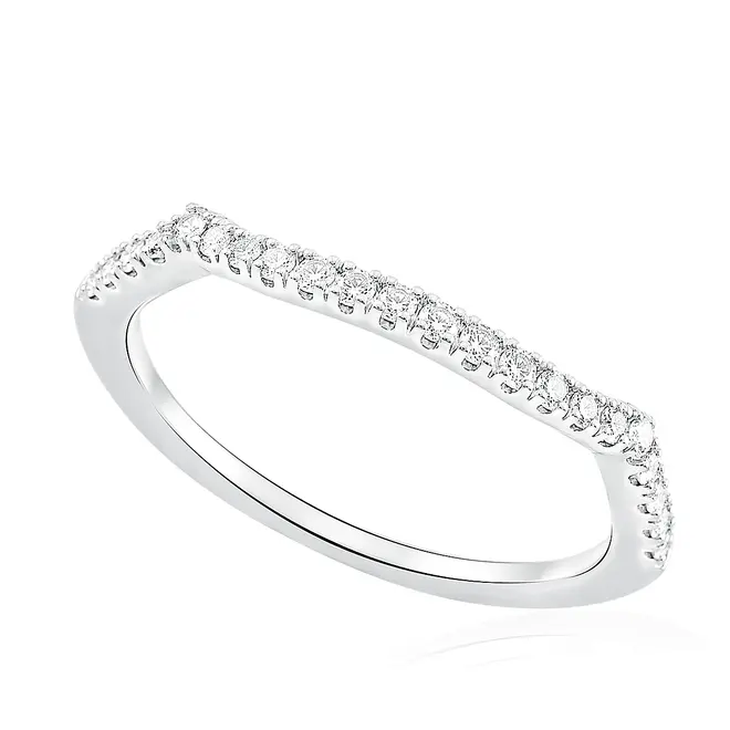 Meia Aliança de Ouro Branco 18K com Diamantes