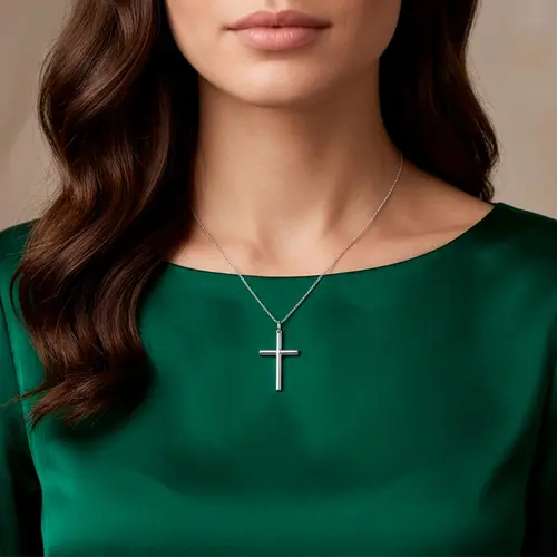 Pingente Crucifixo em Ouro Branco 18K