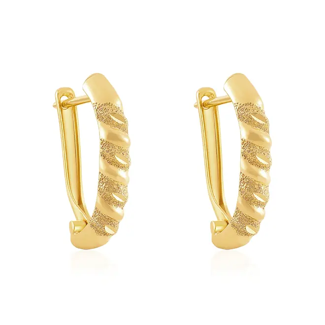 Par de Brincos Trabalhado em Ouro Amarelo 124980