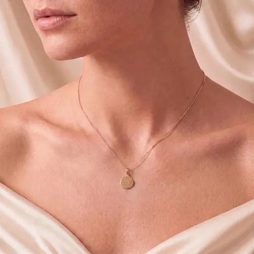 Pingente Medalha Vazada em Ouro Amarelo 18K