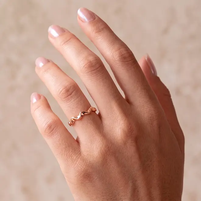 Anel Onda em Ouro Rosé 18K