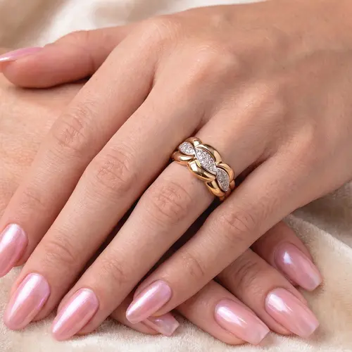 Anel Ondulado em Ouro Amarelo 18K com Diamantes